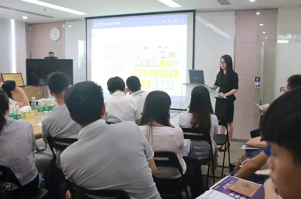 《香港公司在全球運(yùn)營(yíng)的稅務(wù)優(yōu)勢(shì)》專題培訓(xùn)講座 《香港公司在全球運(yùn)營(yíng)的稅務(wù)優(yōu)勢(shì)》專題培訓(xùn)講座